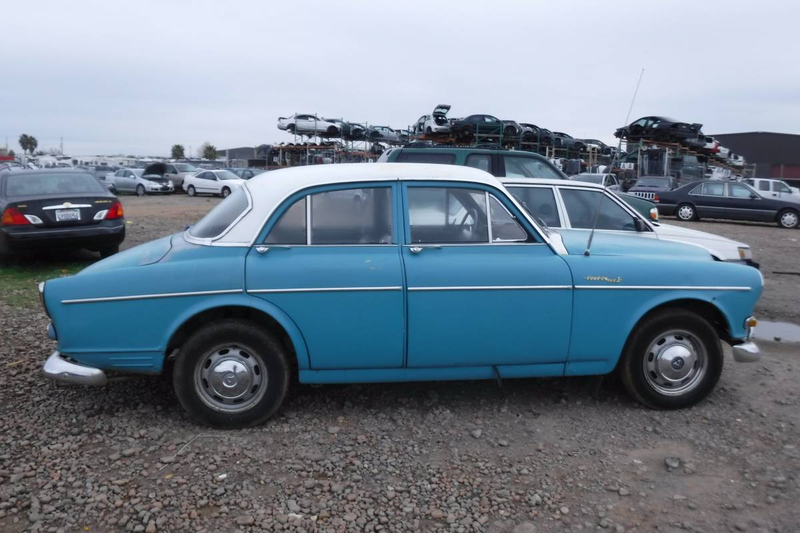 Illustration for article titled Hello There Friend, Maybe It's Time For You To Buy This Volvo For $550